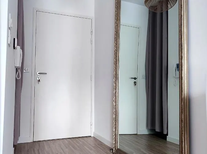 T2 En Centre Avec Place De Parking Privative 勒芒